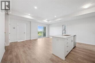 123 REVERIE Wy in Kitchener, ON - Building Photo - Building Photo