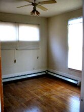 602 W Columbia Ave, Unit 1 in Champaign, IL - Building Photo - Building Photo