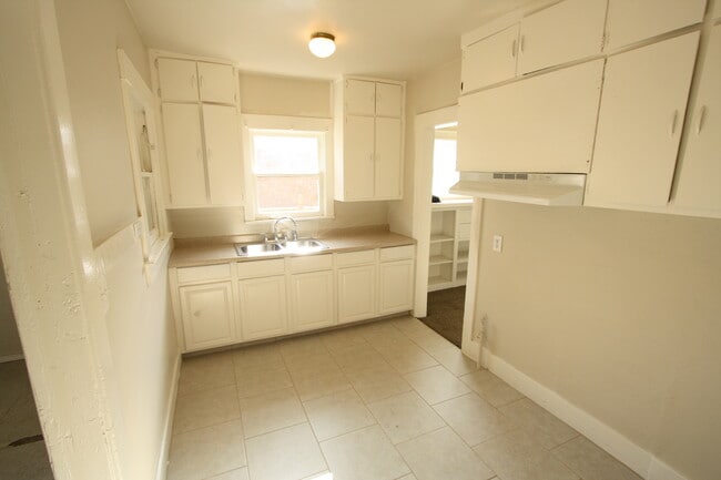 1126 N Roosevelt Ave in Fresno, CA - Building Photo - Building Photo