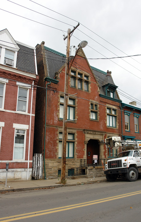 914 Western Ave in Pittsburgh, PA - Building Photo