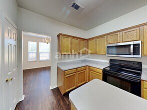 202 Bob White Dr in Red Oak, TX - Building Photo - Building Photo