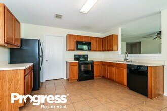 16528 Woodside Dr in Justin, TX - Building Photo - Building Photo