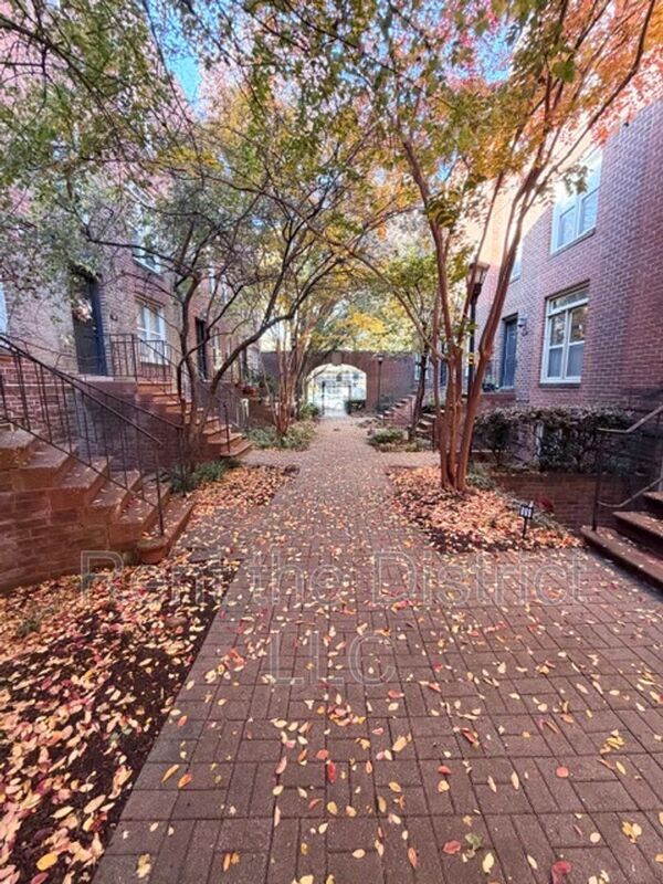 61 14th St NE in Washington, DC - Building Photo - Building Photo