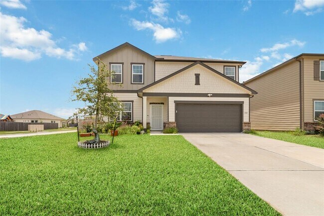 1001 Wild Enclave Ln in Brookshire, TX - Building Photo - Building Photo