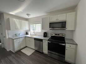 17 Heather St in Rochester, NY - Building Photo