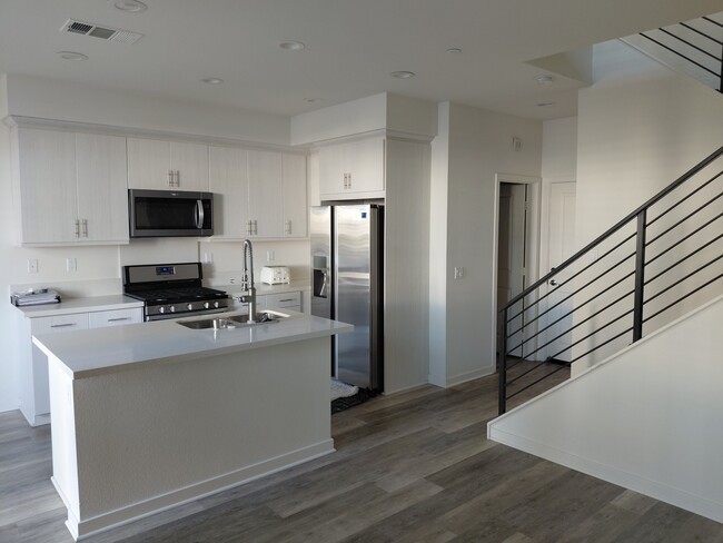 2040 Quartet Loop in Chula Vista, CA - Building Photo - Building Photo