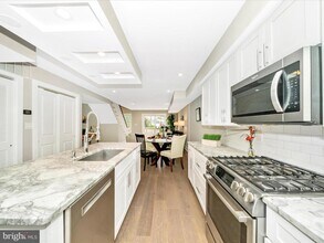 1826 Independence Ave SE in Washington, DC - Building Photo - Building Photo