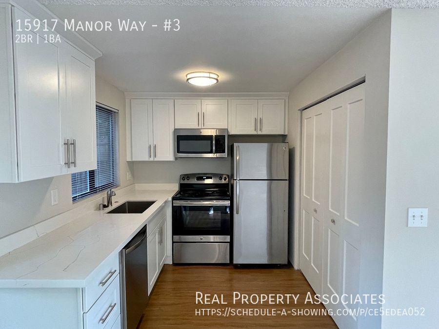 15917 Manor Way, Unit #3 in Lynnwood, WA - Building Photo