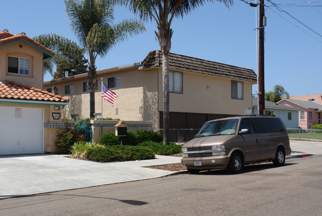 230 Del Mar Ave in Chula Vista, CA - Building Photo - Building Photo