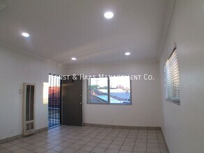 6524 Orange Ave in Long Beach, CA - Building Photo - Building Photo