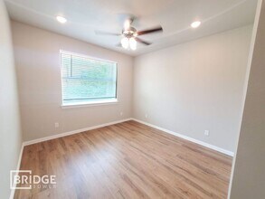 1004 W Golden Ln in Burleson, TX - Building Photo - Building Photo