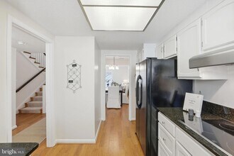 3233 S Leisure World Blvd in Silver Spring, MD - Building Photo - Building Photo