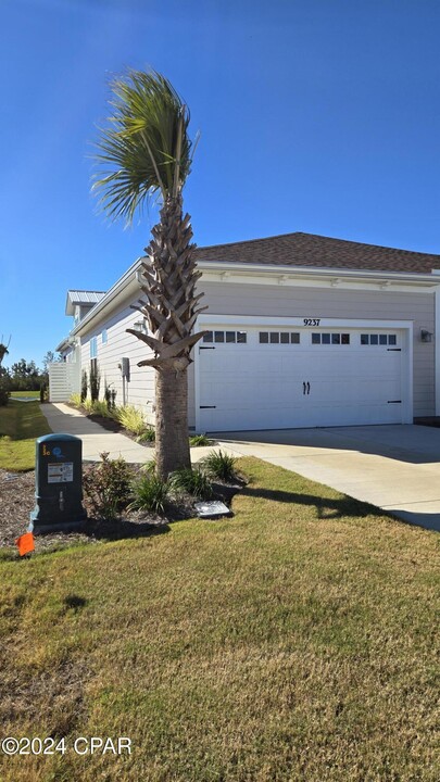 9237 Cool Breeze Dr in Inlet Beach, FL - Building Photo