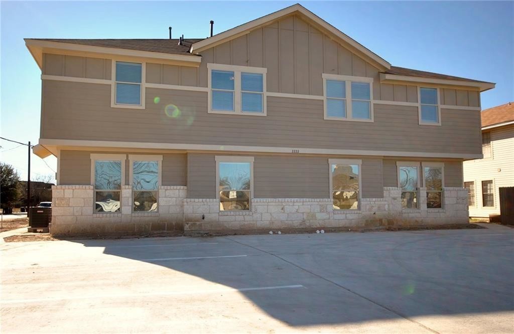 2222 Creekside Ln in Georgetown, TX - Building Photo
