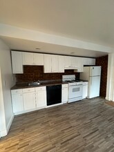 15 Walker St, Unit 4 in Medford, MA - Foto de edificio - Building Photo