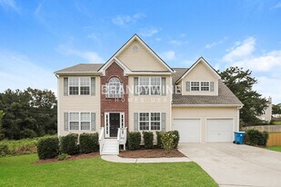 3691 Bay Cove Ct in Loganville, GA - Building Photo