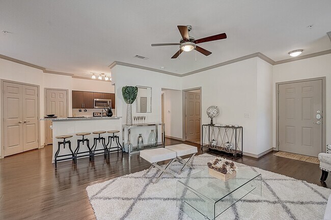 Capri Villas at the Lake in Conroe, TX - Foto de edificio - Building Photo