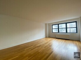 E 88th St in New York, NY - Building Photo