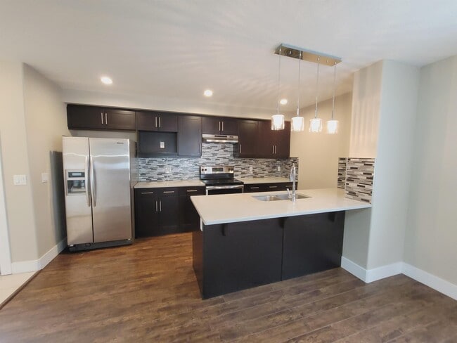 property at 6712-6106 106 St