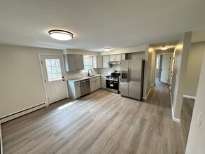 131 Camp Meeting Rd in bolton, CT - Building Photo - Building Photo