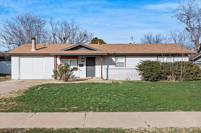 property at 4824 8th St