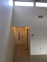 9800 NW 16th Ct in Pembroke Pines, FL - Building Photo - Building Photo