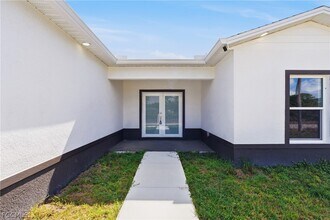 325 Hermosa Ave in Lehigh Acres, FL - Building Photo - Building Photo