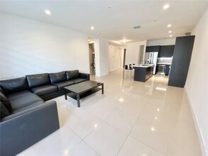 6415 NW 102nd Path, Unit 106 in Doral, FL - Building Photo - Building Photo