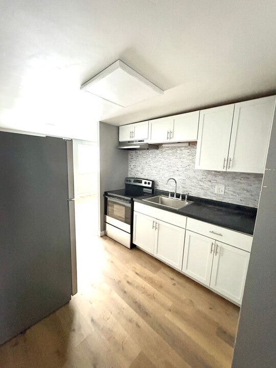 194 Lindsey Ave in Oconto, WI - Building Photo