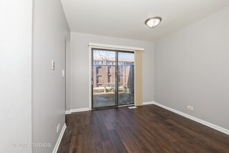 10 Tower Ct in Downers Grove, IL - Building Photo - Building Photo