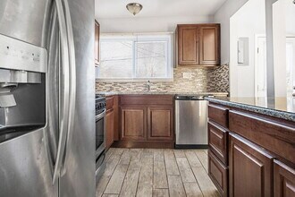 21704 Jefferson St in Farmington Hills, MI - Building Photo - Building Photo