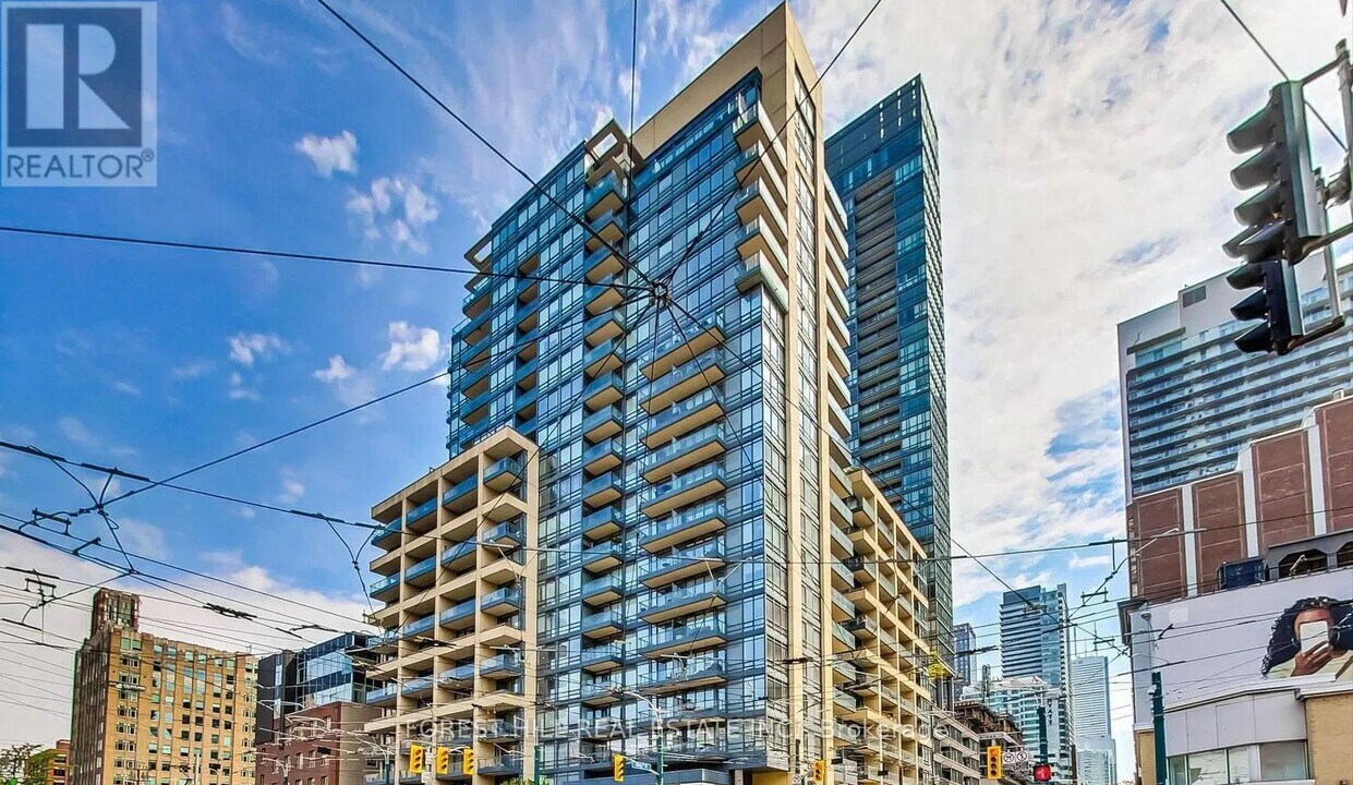 438 King St W in Toronto, ON - Building Photo