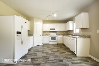 208 Flounder Pl in Poinciana, FL - Building Photo - Building Photo