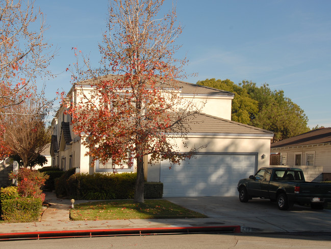 219 E Puente St in Covina, CA - Building Photo - Building Photo