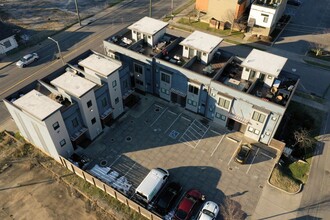 84 Evanston Ave in Nashville, TN - Foto de edificio - Building Photo