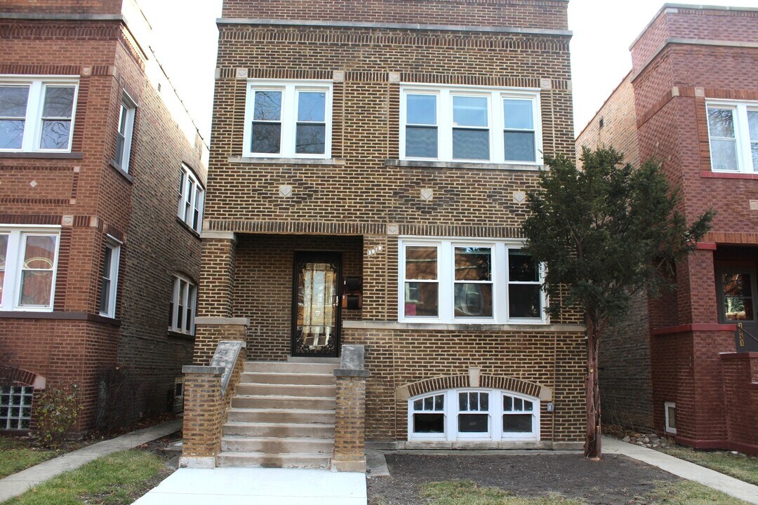 1829 Elmwood Ave in Berwyn, IL - Building Photo