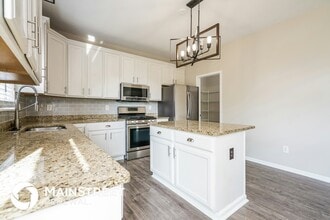 165 Butternut Pass in Commercial Point, OH - Building Photo - Building Photo