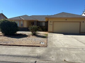 628 Ashley Ave in Woodland, CA - Building Photo