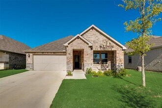 3320 Chasemoor Dr in Denton, TX - Building Photo - Building Photo