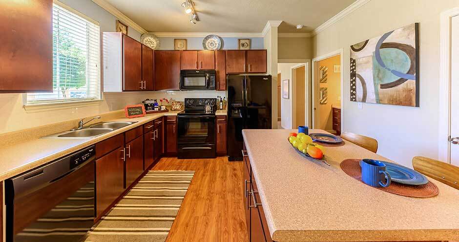 Parkway Grande Apartment Homes in San Marcos, TX - Building Photo