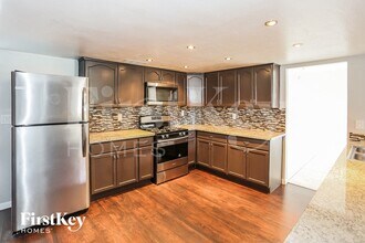 8427 N 47th Dr in Glendale, AZ - Foto de edificio - Building Photo