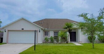 2033 Gloria Cir in Palm Bay, FL - Building Photo