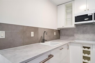 1824 Monroe St in Hollywood, FL - Building Photo - Building Photo