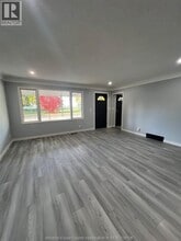 2990 Pillette Rd in Windsor, ON - Building Photo - Building Photo