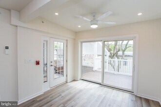 41 Bridge St in Lambertville, NJ - Building Photo - Building Photo