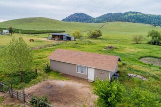 21907 E Weldon Ave in Sanger, CA - Building Photo - Building Photo