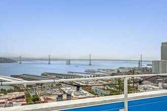 284 Union St in San Francisco, CA - Building Photo - Building Photo