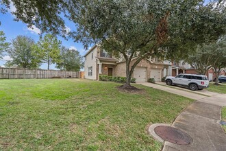 13019 Stratford Skies Ln in Houston, TX - Building Photo - Building Photo