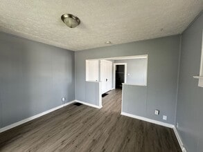 2025 Southeastern Ave in Indianapolis, IN - Building Photo - Building Photo