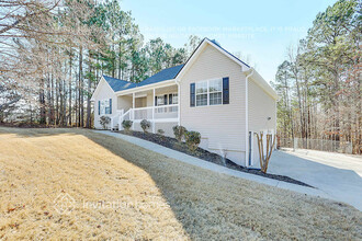 82 Crystal Creek Ln in Dallas, GA - Building Photo - Building Photo